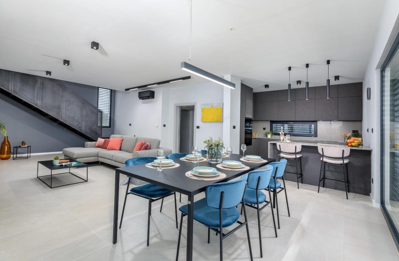 Amazing Private Villa With Outdoor Swimming Pool In Vodnjan Extérieur photo